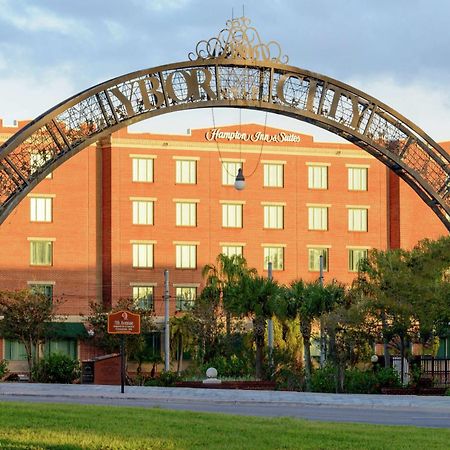 Hampton Inn & Suites Tampa Ybor City Downtown Exterior photo